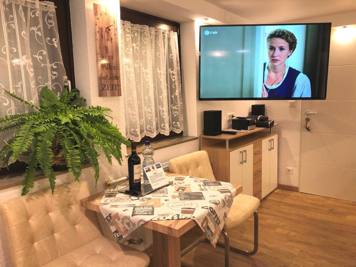 Ferienwohnung Apartment Dettum Mit Eigenem Bad, Kochnische Und Wintergarten Luaran gambar
